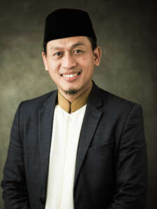 Picture of Dr. KH. Muhammad Nur Hayid, M.M. with Onggy Hianata